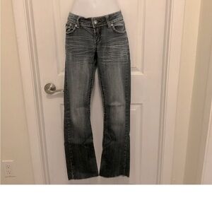 Antique Rivet Women’s Raw Hem Embellished Jeans Size 28